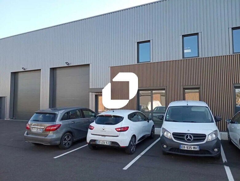 45 Rue Ampère, Chassieu for lease - Building Photo - Image 2 of 12