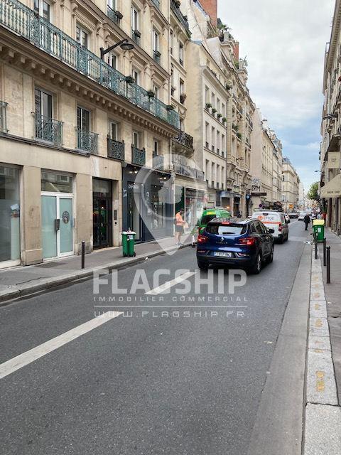 Retail in Paris for lease Building Photo- Image 1 of 3