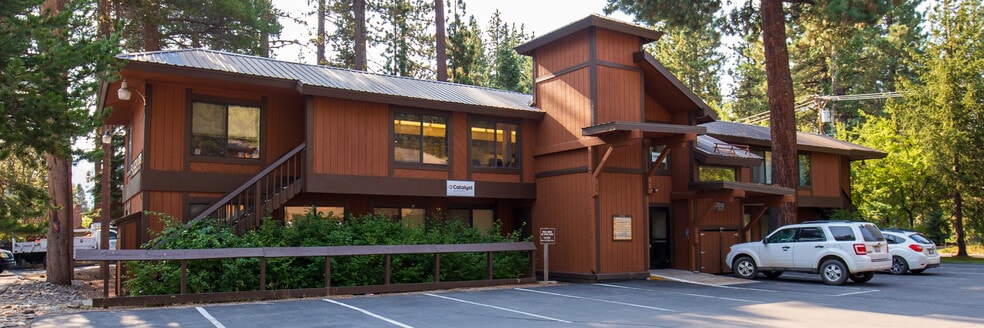 870 Emerald Bay Rd, South Lake Tahoe, CA for lease - Building Photo - Image 2 of 6