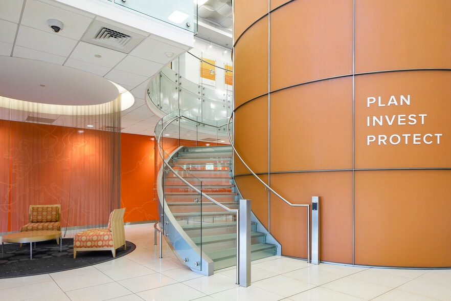 One Orange Way, Windsor, CT for lease - Interior Photo - Image 2 of 12