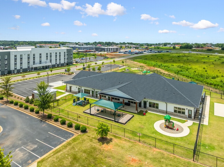 899 Boardroom Dr, Prattville, AL for sale - Building Photo - Image 2 of 4