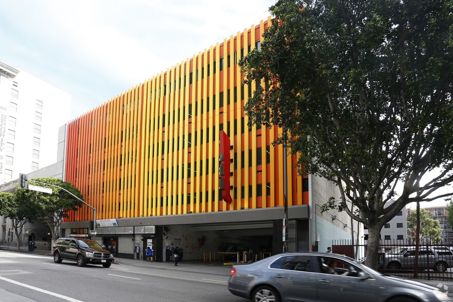 530 S Spring St, Los Angeles, CA for lease - Primary Photo - Image 1 of 8