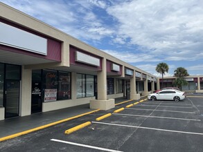 2109-2195 S Combee Rd, Lakeland, FL for lease Building Photo- Image 2 of 3