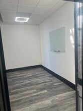 2131 Maryland Ave, Baltimore, MD for lease Interior Photo- Image 2 of 8