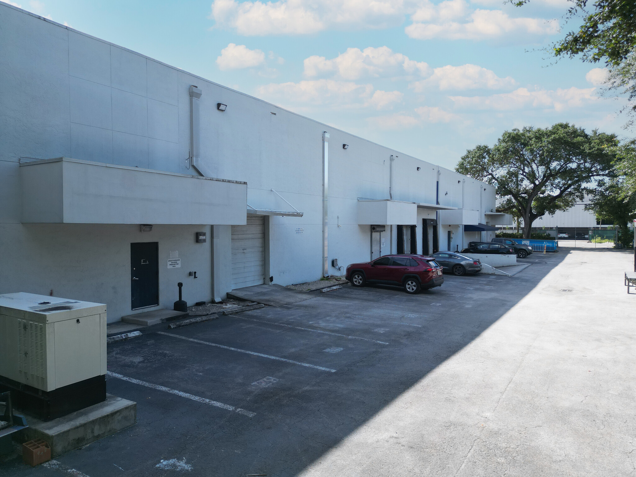 3475 NW 41st St, Miami, FL for lease Building Photo- Image 1 of 3