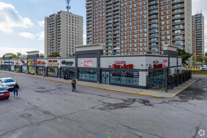 965 Dundas St W, Whitby, ON for lease - Building Photo - Image 3 of 5