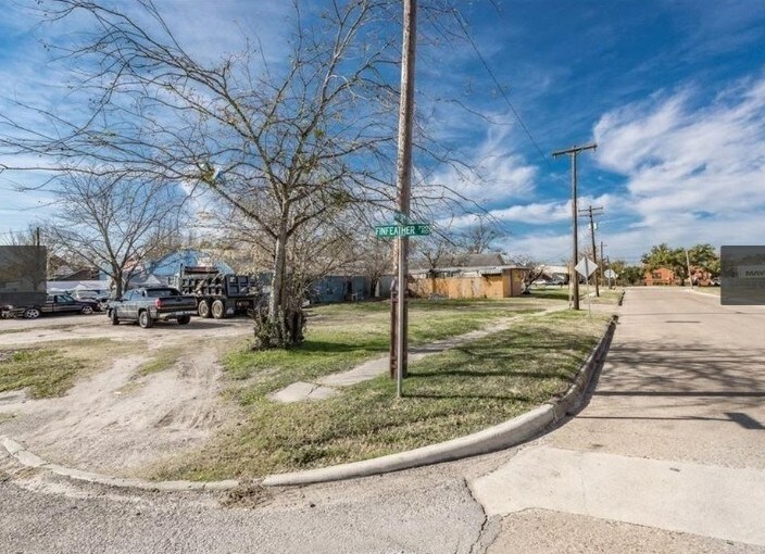 103 W 32nd St, Bryan, TX for sale Primary Photo- Image 1 of 1