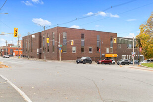 15 Victoria Ave, Belleville ON - Convenience Store