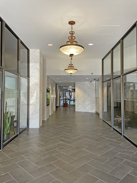 50 Old Courthouse Sq, Santa Rosa, CA for lease - Lobby - Image 2 of 3