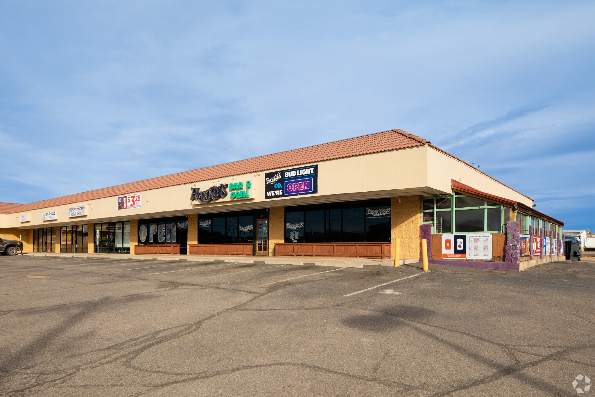 951-955 Powers Blvd, Colorado Springs, CO for lease Building Photo- Image 1 of 5