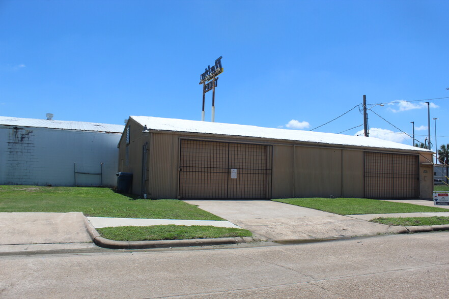 1301 Scharpe St, Houston, TX for sale - Building Photo - Image 3 of 25