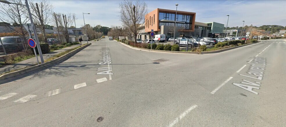 Industrial in Fréjus for lease - Building Photo - Image 1 of 5