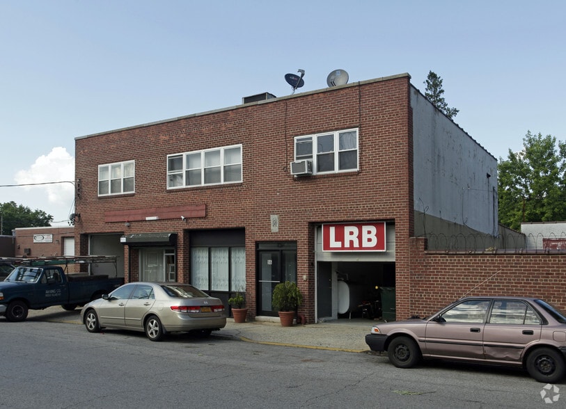 96-98 Cherry Ln, Floral Park, NY for sale - Primary Photo - Image 1 of 1