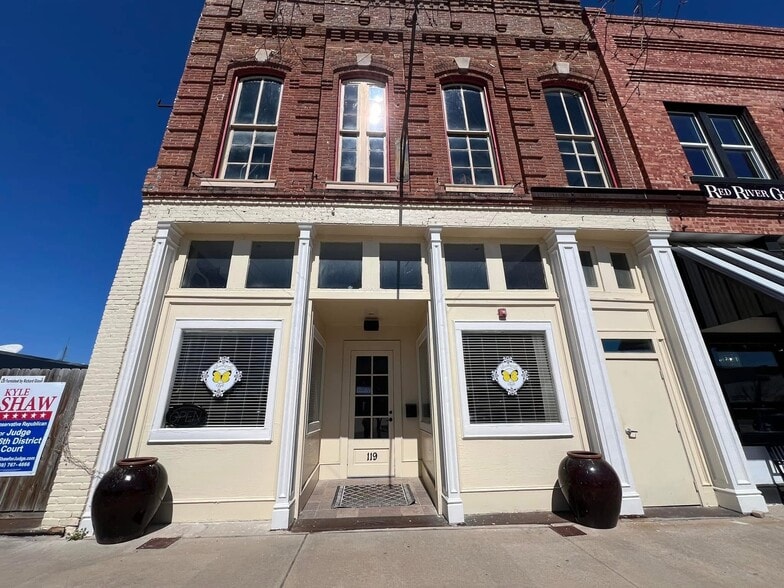 119 E 5th St, Bonham, TX for sale - Building Photo - Image 2 of 71