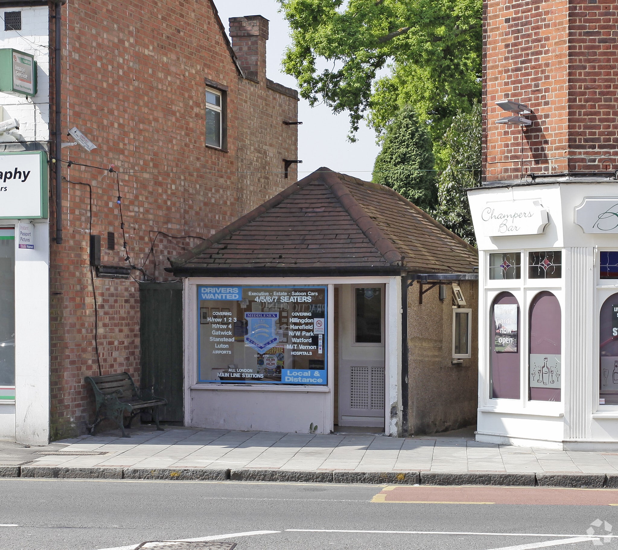 184A Field End Rd, Pinner for sale Primary Photo- Image 1 of 2