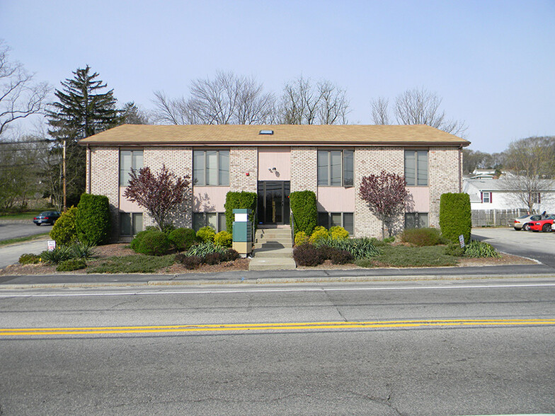 1308 Atwood Ave, Johnston, RI for lease - Building Photo - Image 1 of 3