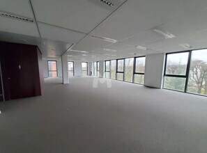 Office in Chevilly-Larue for lease Interior Photo- Image 2 of 3