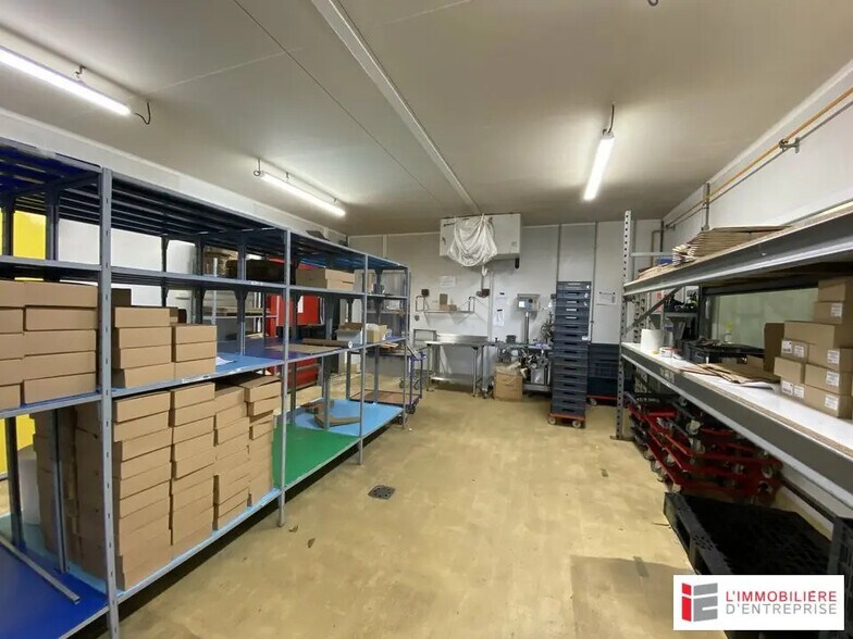 Flex in Rennes for lease - Building Photo - Image 3 of 8