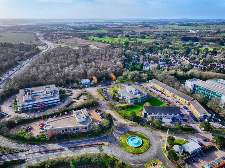 253 Capability Green, Luton for lease - Building Photo - Image 3 of 3