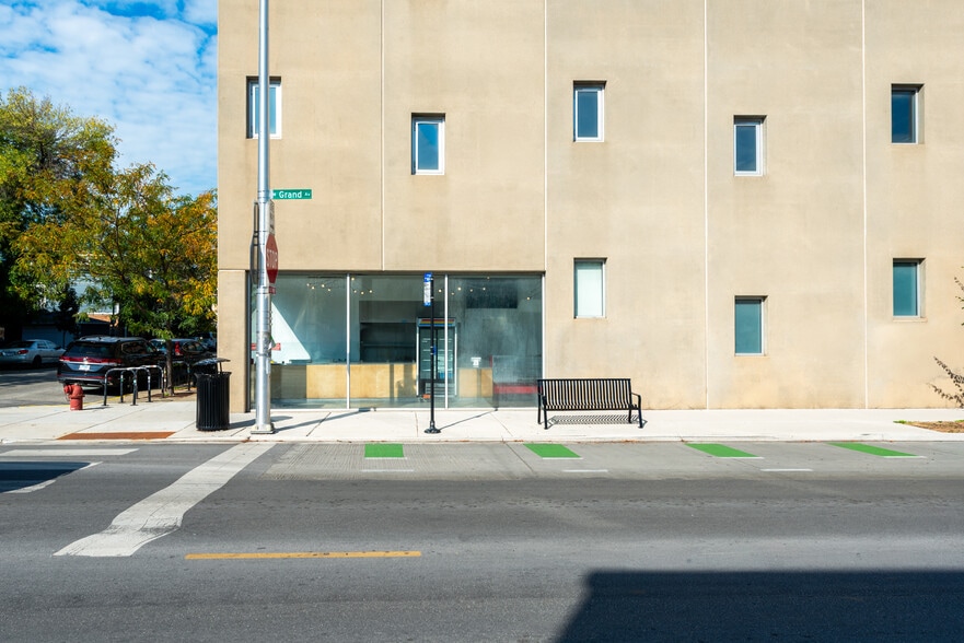 2058 W Grand Ave, Chicago, IL for sale - Building Photo - Image 3 of 54