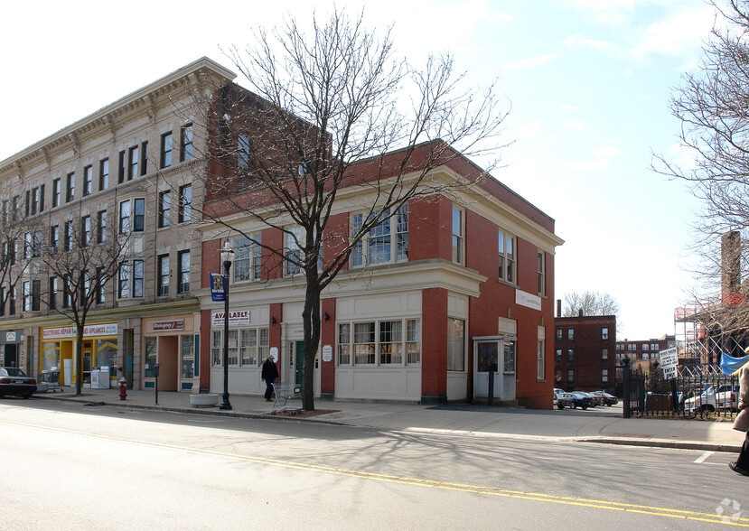 52 Main St, New Britain, CT for sale - Primary Photo - Image 1 of 1