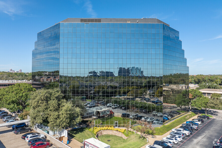 12720 Hillcrest Rd, Dallas, TX for lease - Building Photo - Image 1 of 15