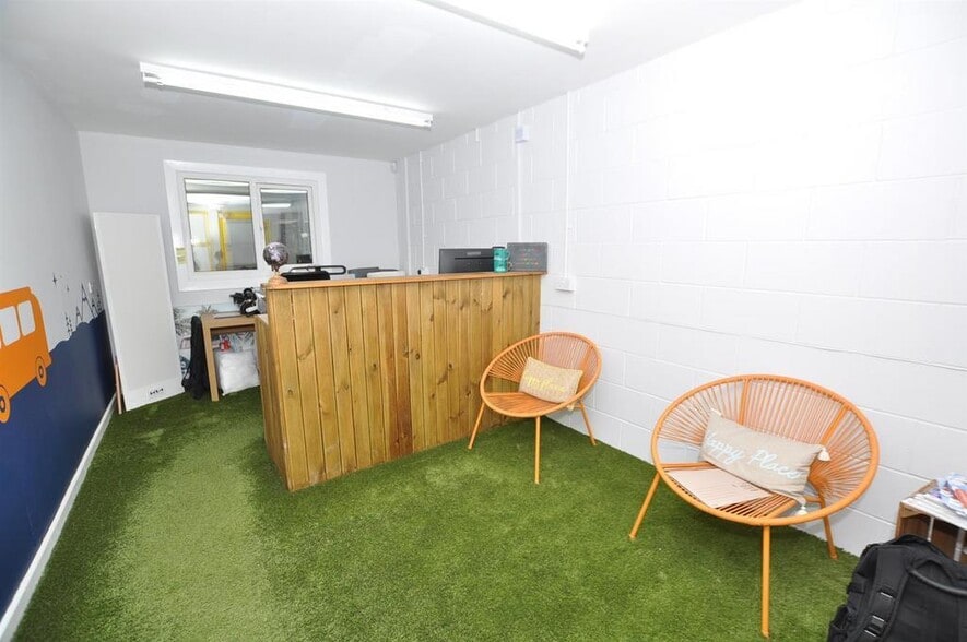 Tenby Rd, Carmarthen for lease - Building Photo - Image 3 of 11