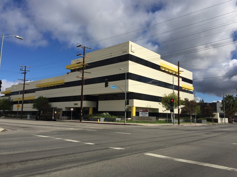 6800 Owensmouth Ave, Woodland Hills, CA for lease - Building Photo - Image 1 of 20