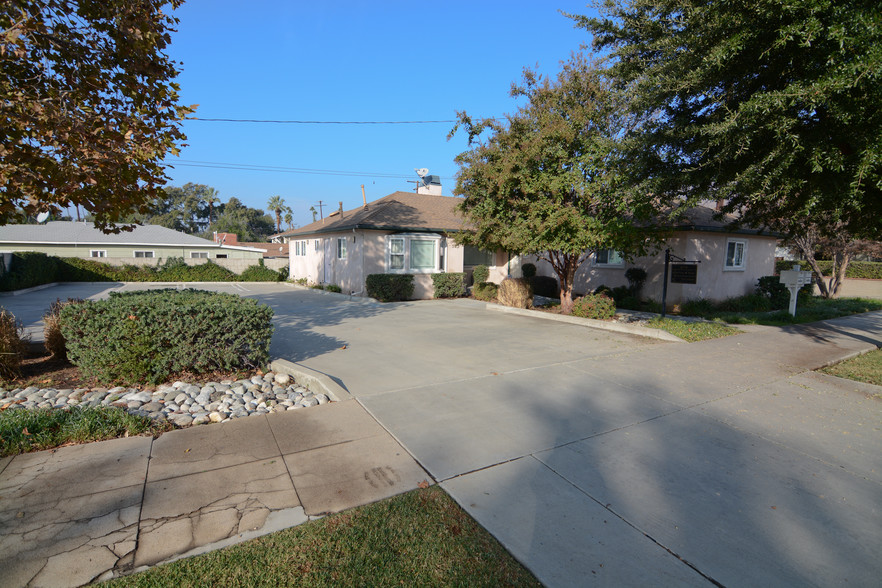 303 N Glendora Ave, Glendora, CA for sale - Building Photo - Image 1 of 1