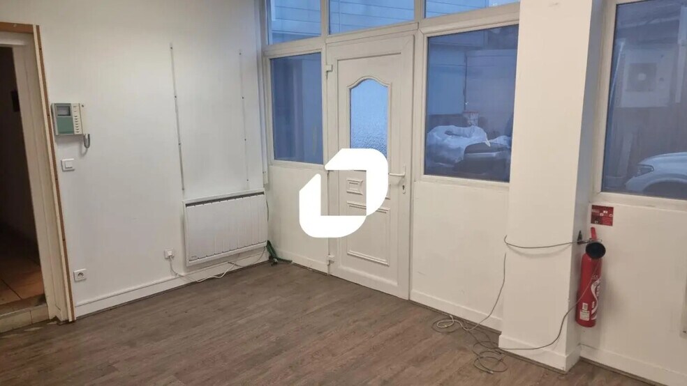 Office in Champigny-sur-Marne for lease - Interior Photo - Image 1 of 8