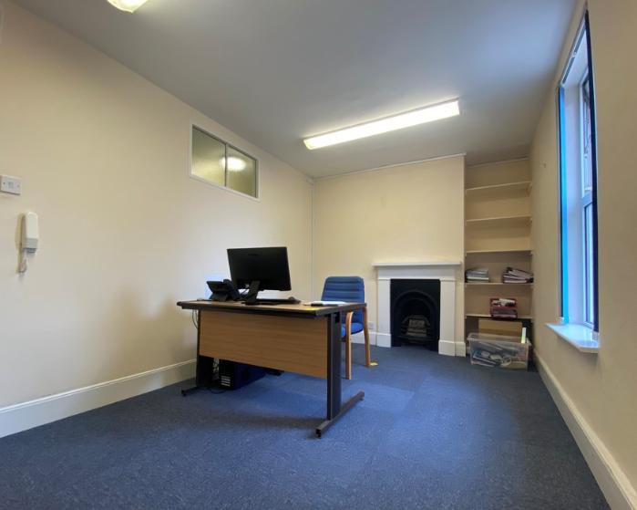 7 Goldington Rd, Bedford for lease - Interior Photo - Image 3 of 4