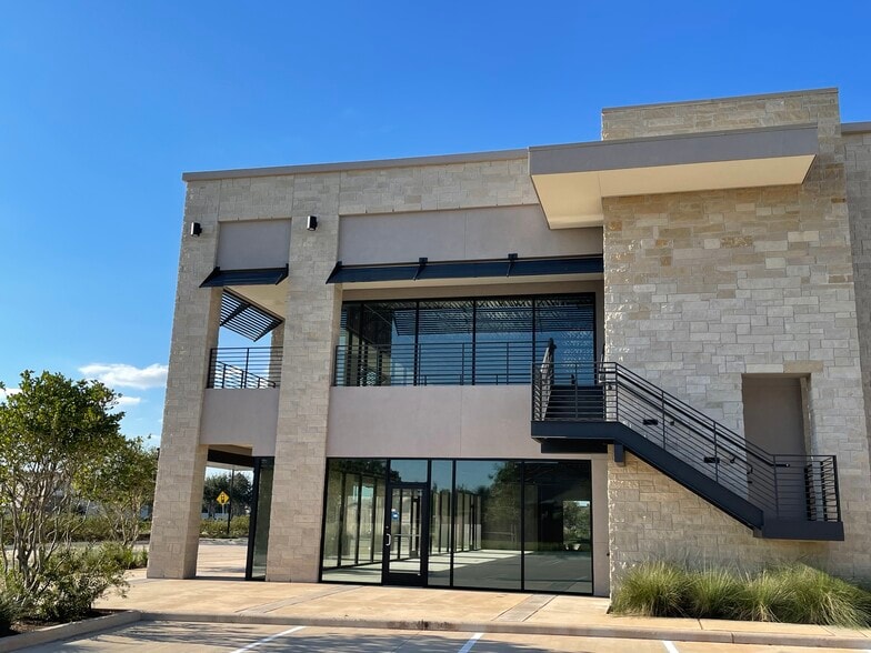 18806 Noble Seven Ln, Sugar Land, TX for lease - Building Photo - Image 3 of 17