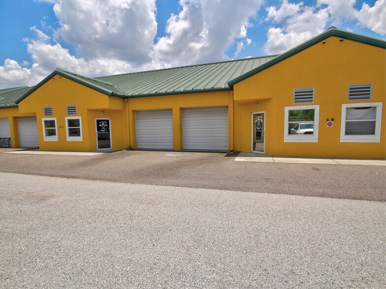 Retail in Riverview, FL for sale - Building Photo - Image 1 of 1