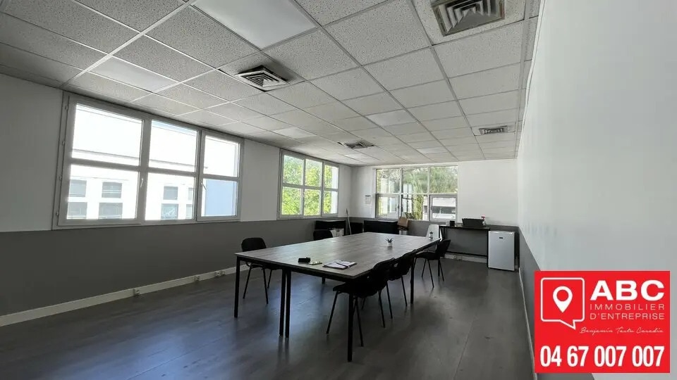 Office in Montpellier for lease - Interior Photo - Image 2 of 3