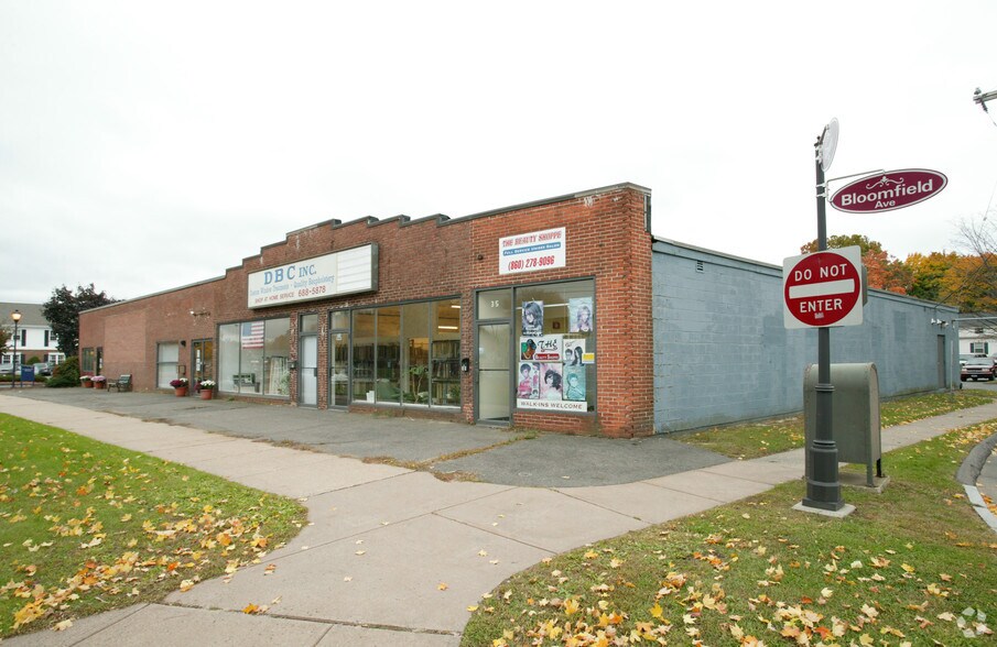 2935 Bloomfield Ave, Windsor, CT 06095