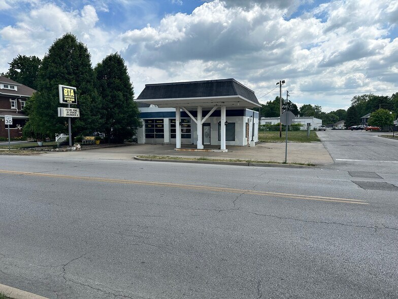 103 E Main St, Brownsburg, IN for sale - Building Photo - Image 1 of 1