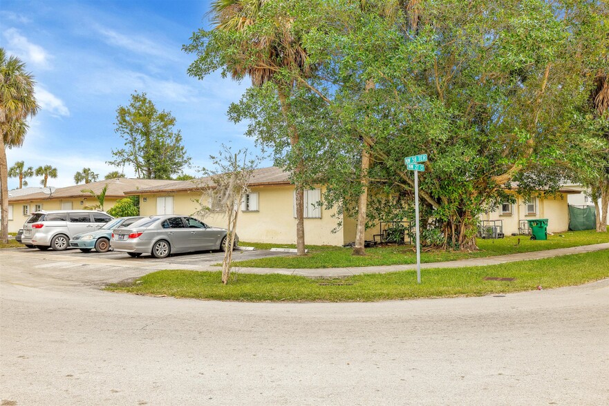 2760 NW 58th Ter, Fort Lauderdale, FL for sale - Building Photo - Image 1 of 33