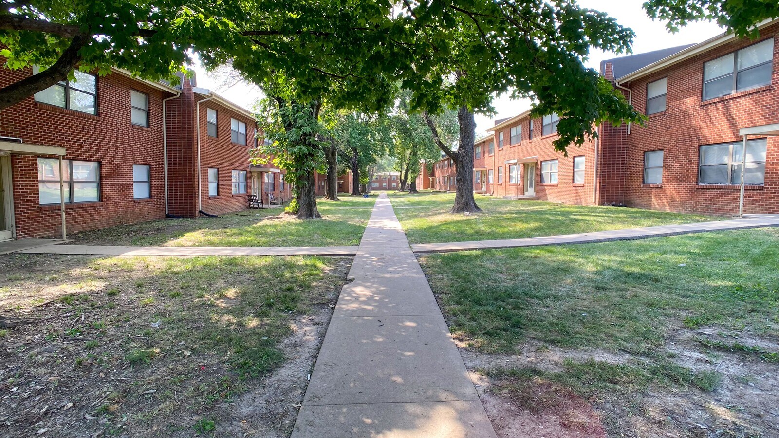 8208 Troost Ave, Kansas City, MO 64131