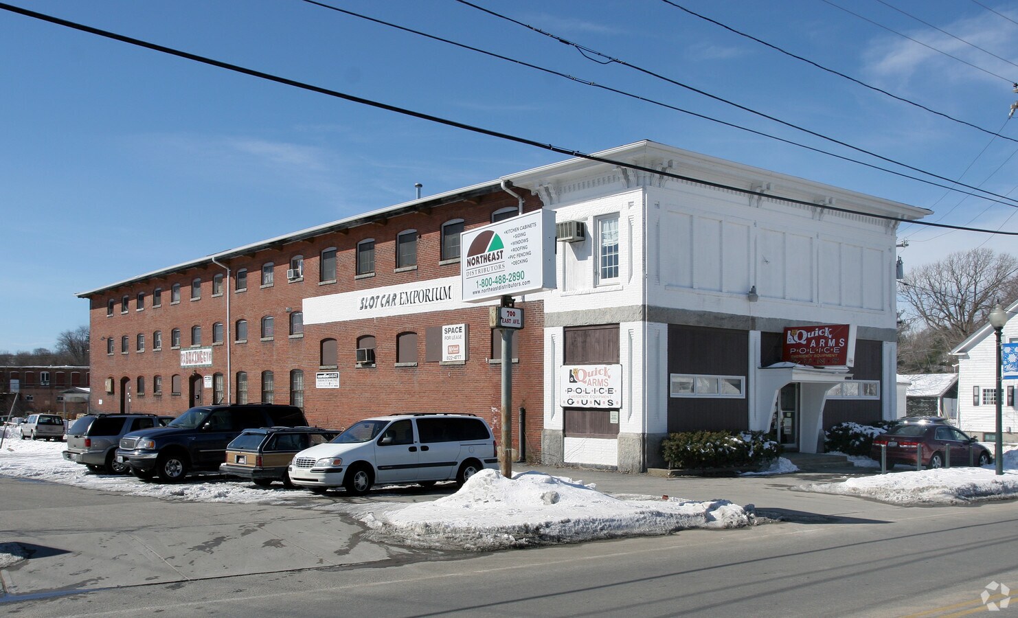 708 East Ave, Warwick, RI 02886