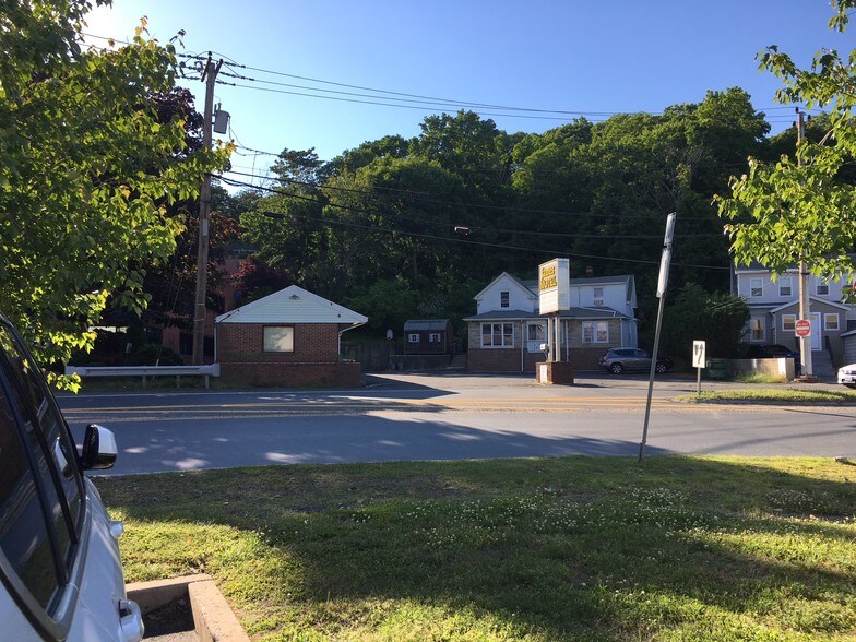 1709 Broadway, Saugus, MA for sale - Primary Photo - Image 1 of 1