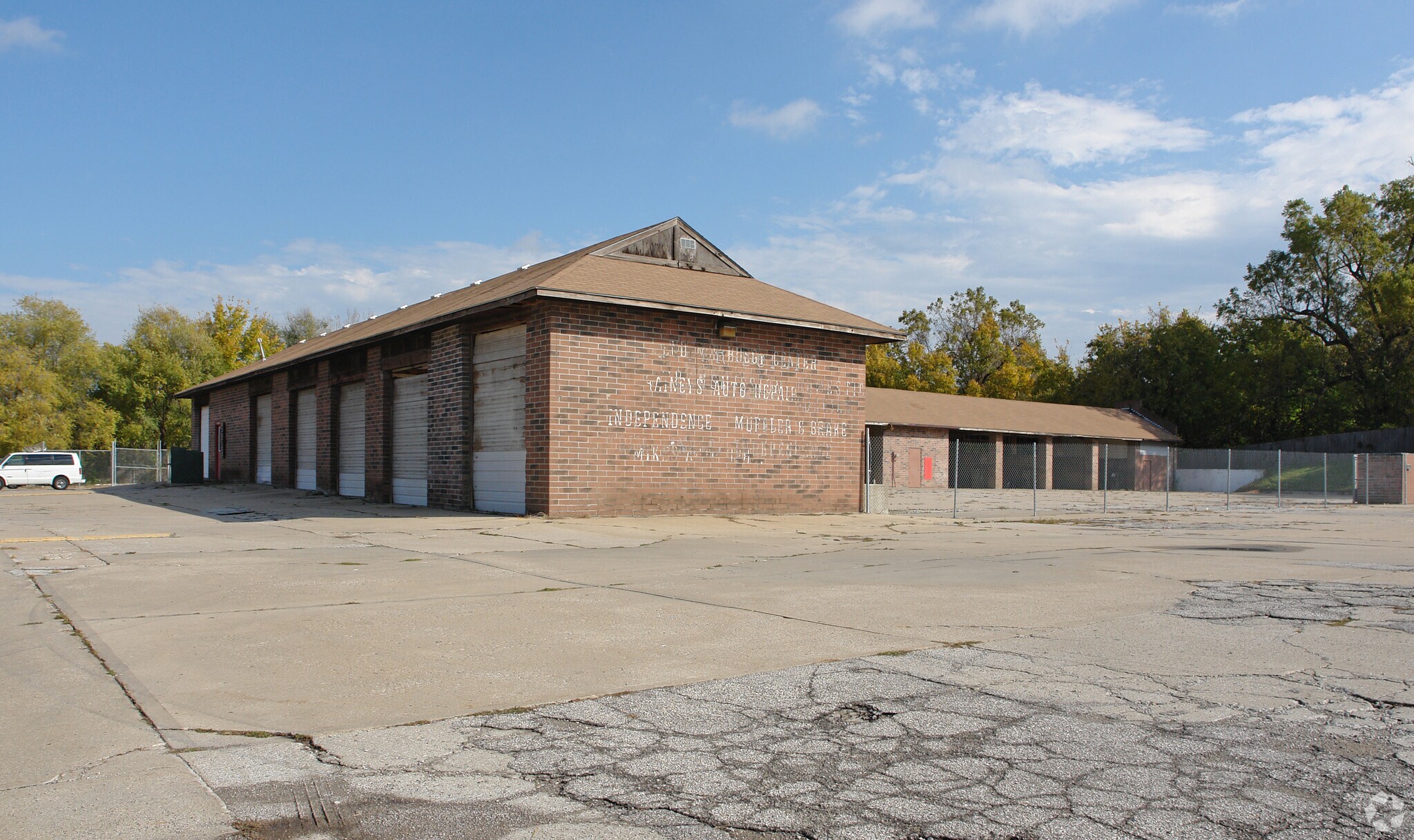 1026 W 23rd St, Independence, MO for sale Primary Photo- Image 1 of 1