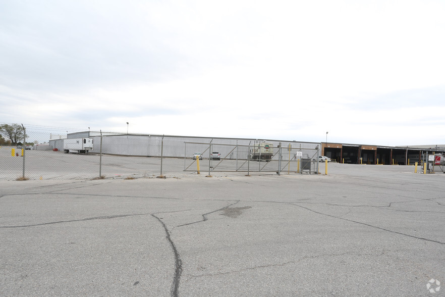 1601 Fairfax Tfwy, Kansas City, KS for lease - Building Photo - Image 1 of 8