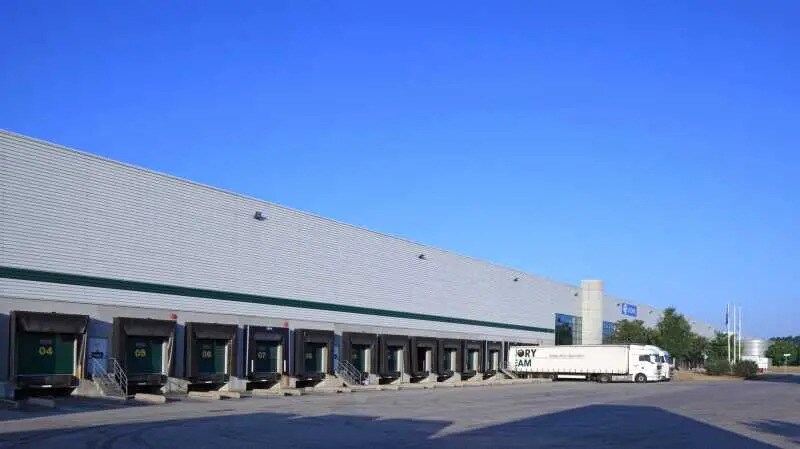 Office in Saint-Quentin-Fallavier for lease - Building Photo - Image 3 of 6