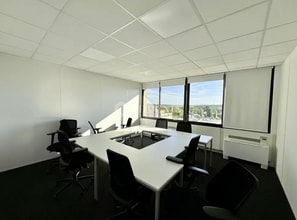 1 Avenue Du Fief, Saint-Ouen-l'Aumône for lease Interior Photo- Image 2 of 5