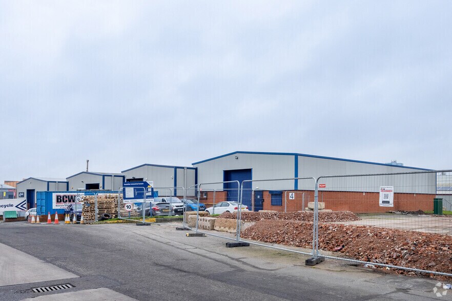 Unit 1 Satellite Industrial Park, Neachells Lane, Wolverhampton for sale - Building Photo - Image 1 of 1