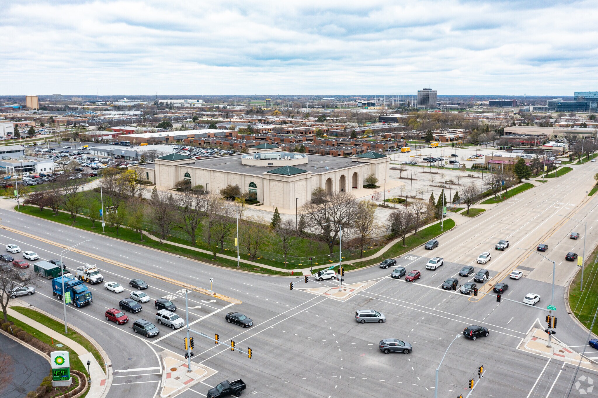 1200 N Meacham Rd, Schaumburg, IL 60173