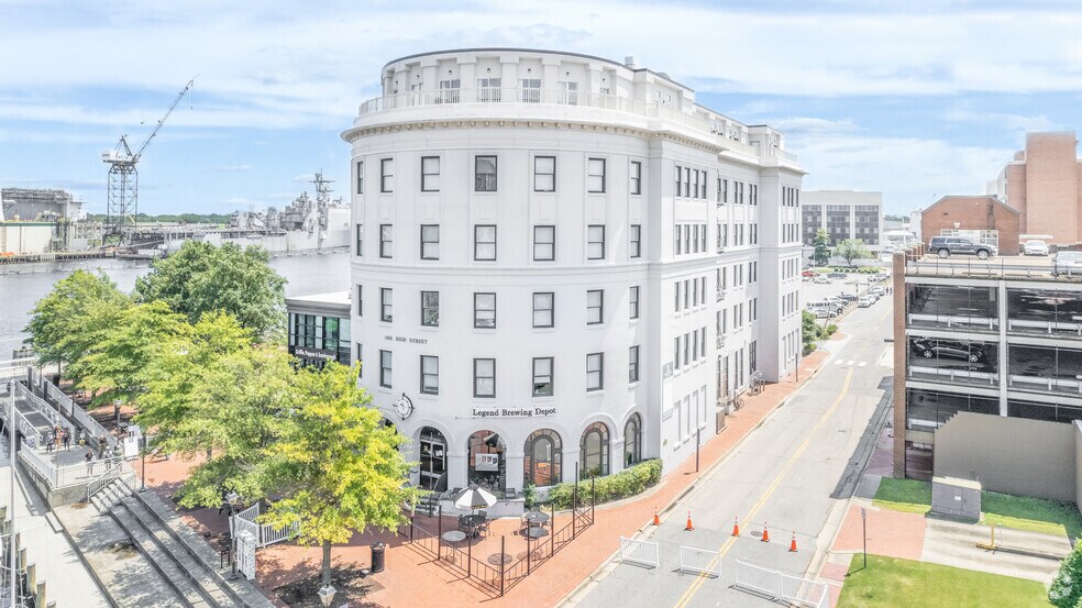 1 High St, Portsmouth, VA 23704