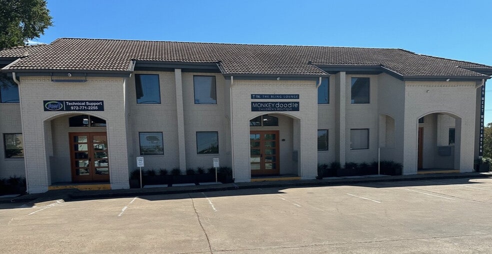 105 W Washington St, Rockwall, TX for lease - Building Photo - Image 1 of 3