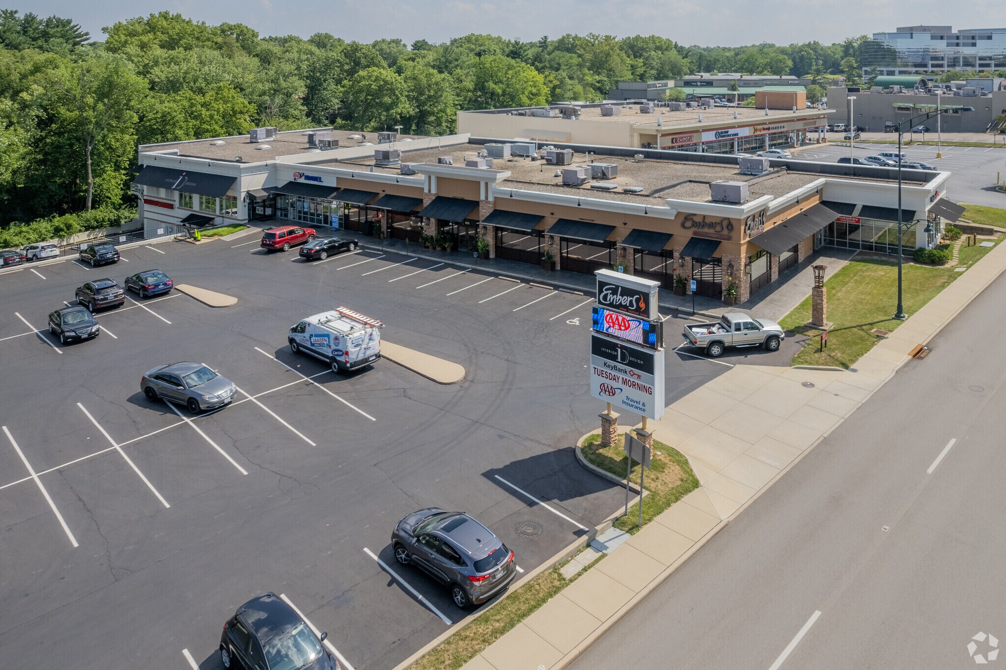 8160-8180 Montgomery Rd, Cincinnati, OH for lease Aerial- Image 1 of 5
