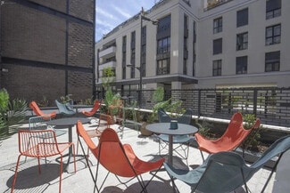 More details for 3 Place Martin Levasseur, Saint-Ouen-sur-Seine - Coworking for Lease